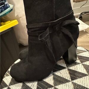 Christian Siriano Black Heeled Boots with Slouchy Design